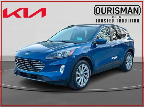2022 Ford Escape Titanium Hybrid