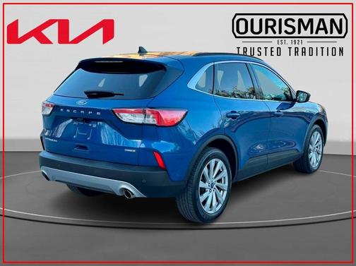 2022 Ford Escape Titanium Hybrid