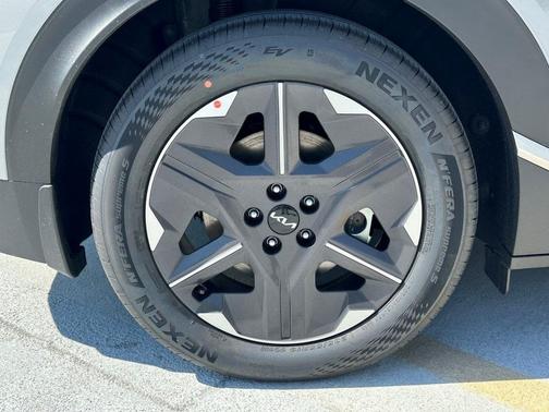 2025 Kia EV6 Light Long Range
