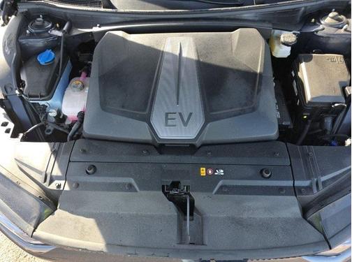2024 Kia EV6 Light