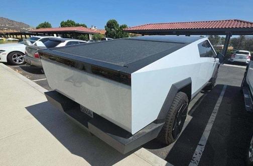 2024 Tesla Cybertruck Base
