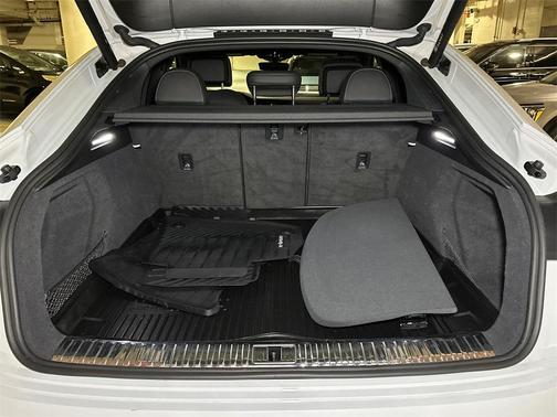 2024 Audi Q8 e-tron S line Premium