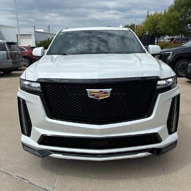 Crystal White Tri-Coat 2024 Cadillac Escalade ESV V-Series