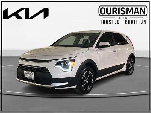 Snow White Pearl 2026 Kia Niro LX