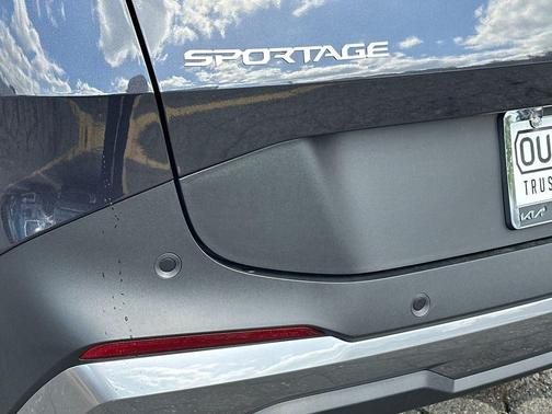 Metal 2026 Kia Sportage EX