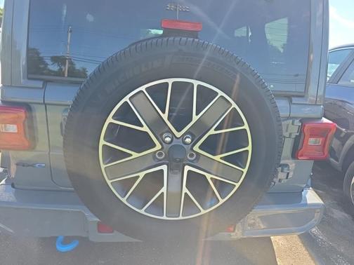 Sting Gray Clearcoat 2022 Jeep Wrangler Unlimited 4xe Sahara