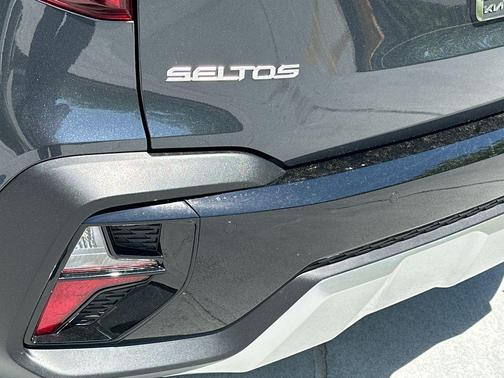 Gravity Gray 2026 Kia Seltos EX