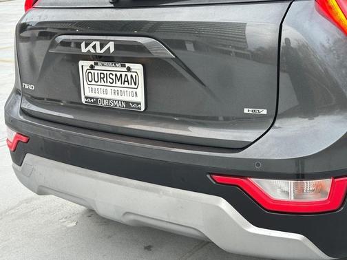2025 Kia Niro SX