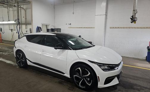 Snow White Pearl 2024 Kia EV6 GT-Line