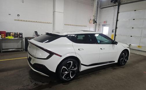 Snow White Pearl 2024 Kia EV6 GT-Line