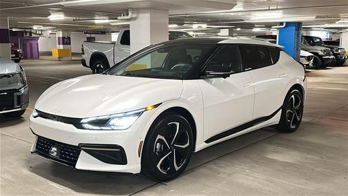 Snow White Pearl 2024 Kia EV6 GT-Line