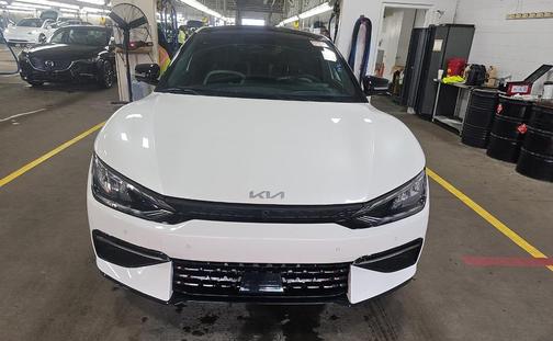 Snow White Pearl 2024 Kia EV6 GT-Line