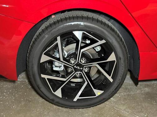 2025 Kia K5 EX
