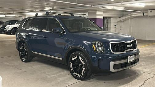 Midnight Black 2023 Kia Telluride EX