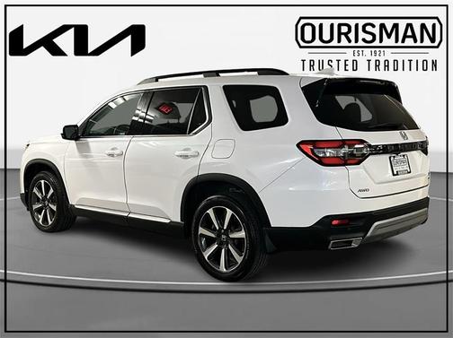 2023 Honda Pilot Touring