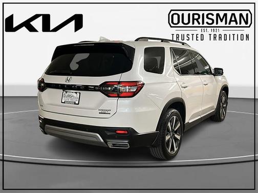 2023 Honda Pilot Touring