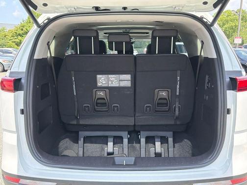 Snow White Pearl 2024 Kia Carnival SX Prestige