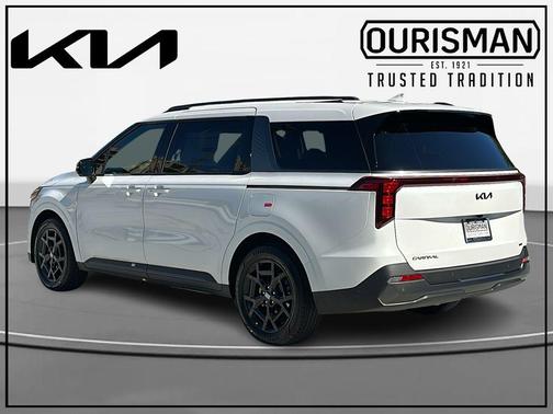 White Pearl 2026 Kia Carnival Hybrid SX