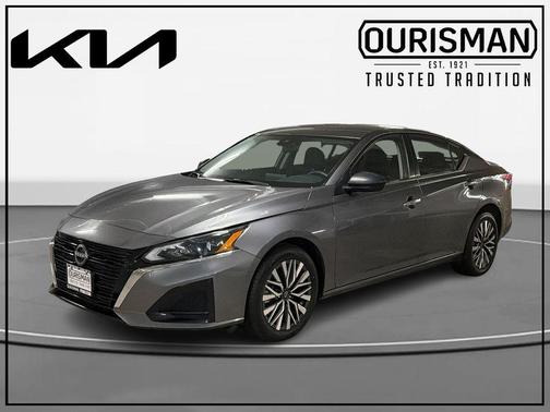 Gun Metallic 2024 Nissan Altima 2.5 SV