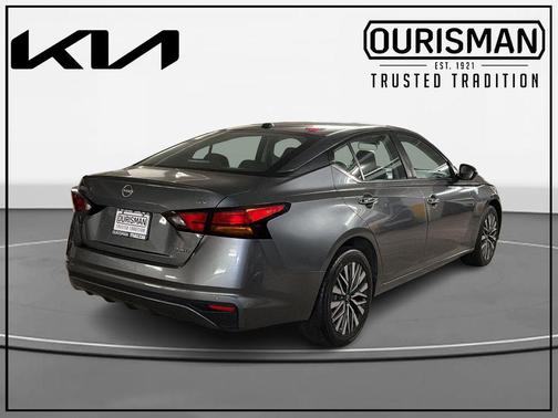 Gun Metallic 2024 Nissan Altima 2.5 SV
