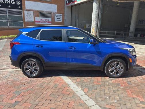 Neptune Blue 2024 Kia Seltos S