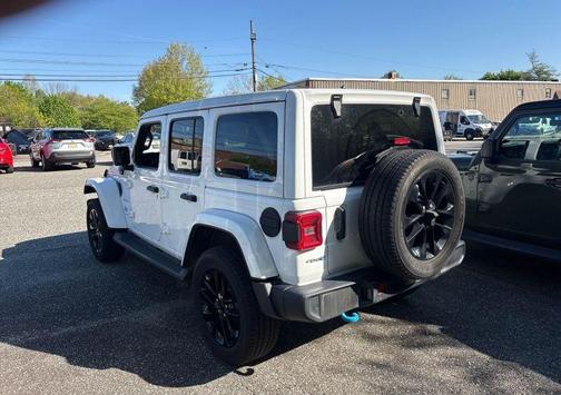 Bright White Clearcoat 2023 Jeep Wrangler 4xe Sahara