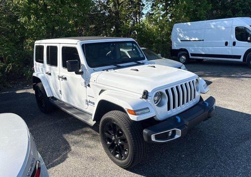 Bright White Clearcoat 2023 Jeep Wrangler 4xe Sahara