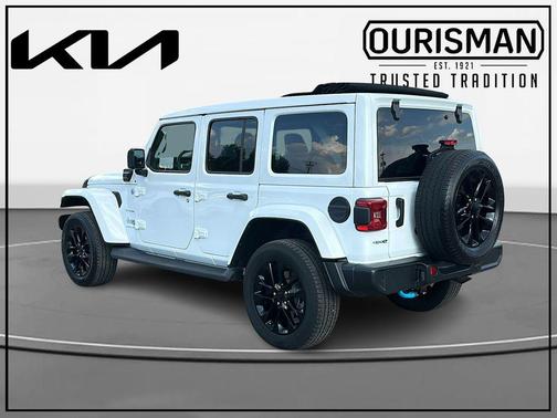 Bright White Clearcoat 2023 Jeep Wrangler 4xe Sahara