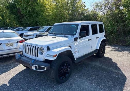 Bright White Clearcoat 2023 Jeep Wrangler 4xe Sahara