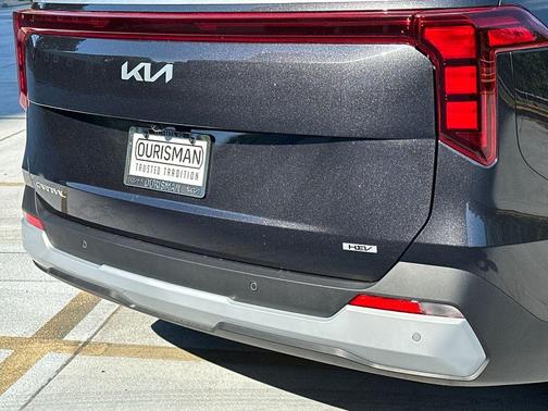 Metal 2026 Kia Carnival Hybrid EX