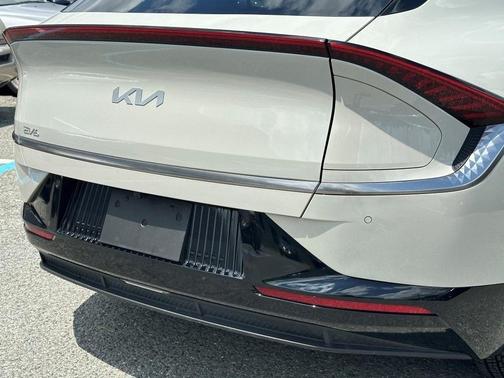 2022 Kia EV6 Wind