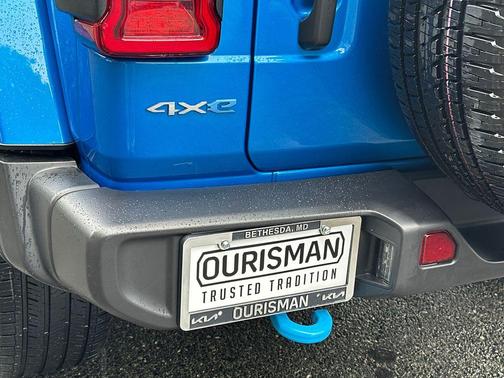 Hydro Blue Pearlcoat 2022 Jeep Wrangler Unlimited 4xe Sahara