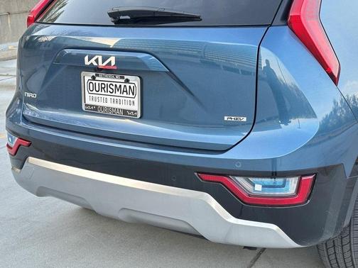 2025 Kia Niro Plug-In Hybrid SX Touring