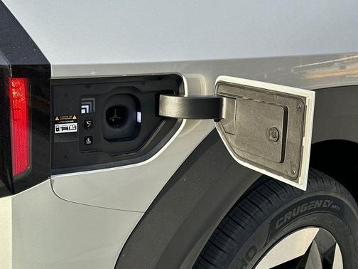 2026 Kia EV9 Light Long Range