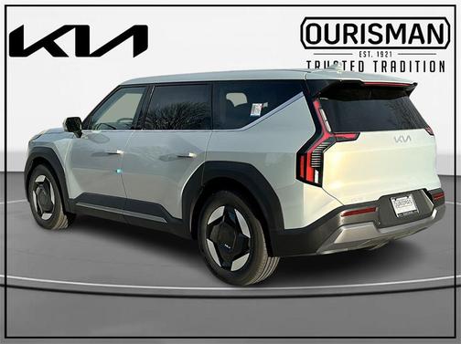 2026 Kia EV9 Light Long Range