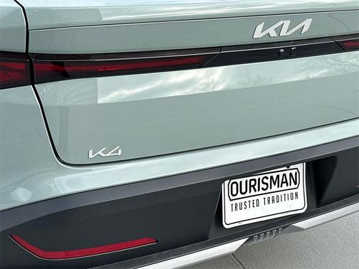 2025 Kia K4 LXS