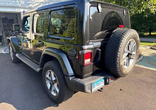 Black Clearcoat 2022 Jeep Wrangler Unlimited Sahara