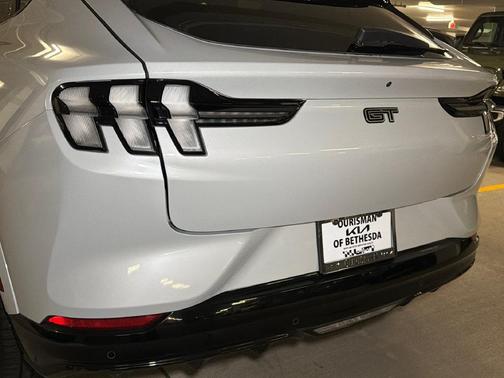 Space White Metallic 2022 Ford Mustang Mach-E GT