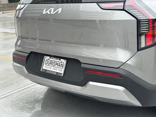 2024 Kia EV9 Light Short Range