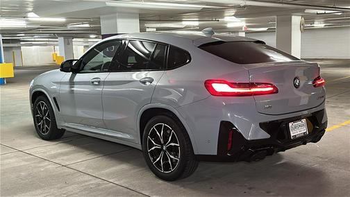 Brooklyn Gray Metallic 2024 BMW X4 M40i