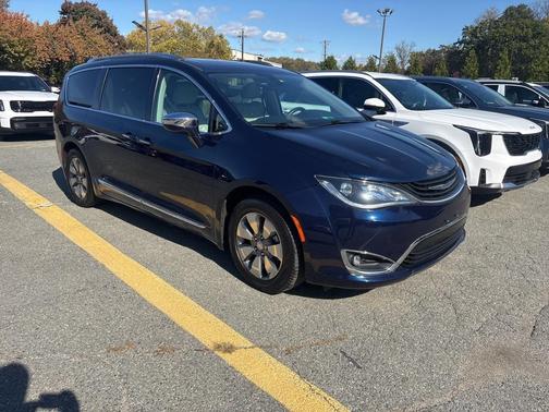 2018 Chrysler Pacifica Hybrid Limited