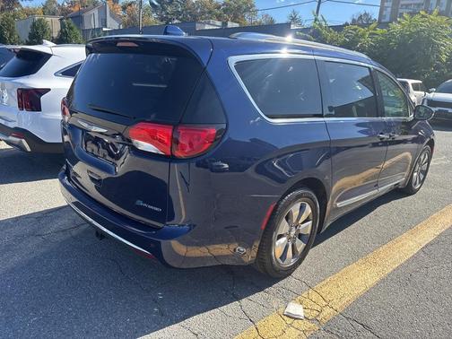 2018 Chrysler Pacifica Hybrid Limited
