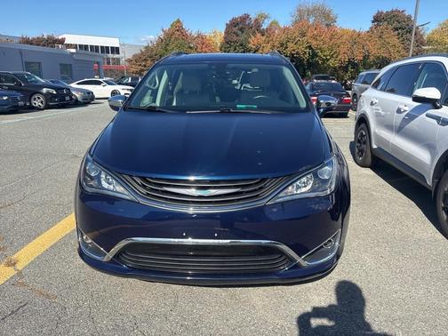 2018 Chrysler Pacifica Hybrid Limited