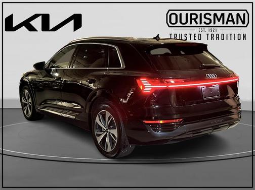 2024 Audi Q8 e-tron Premium