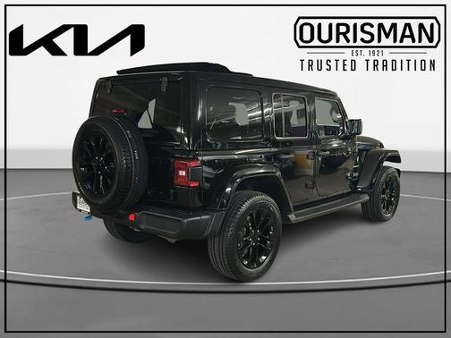 Black Clearcoat 2022 Jeep Wrangler Unlimited 4xe Sahara