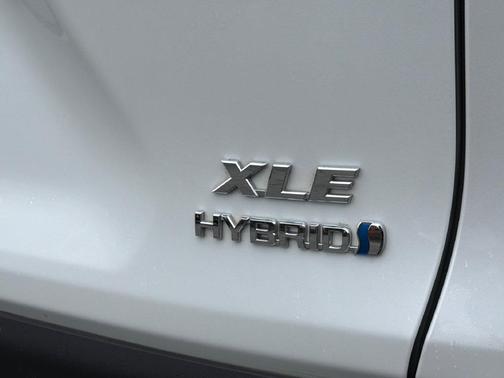 Wind Chill Pearl 2024 Toyota RAV4 Hybrid XLE Premium