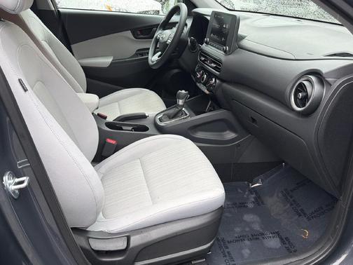 Gray 2023 Hyundai KONA SEL