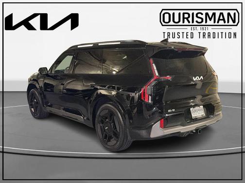 Aurora Black Pearl 2024 Kia EV9 GT-Line