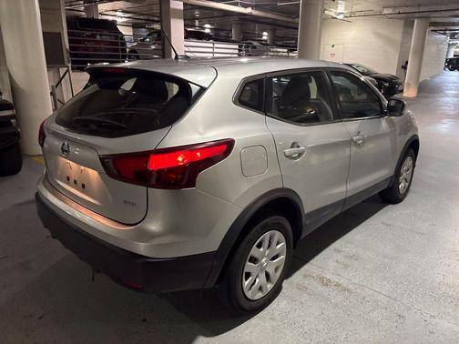 Brilliant Silver Metallic 2019 Nissan Rogue Sport S