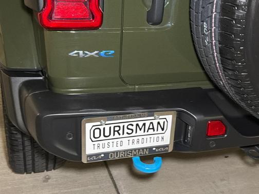 Sarge Green Clearcoat 2023 Jeep Wrangler 4xe Sahara